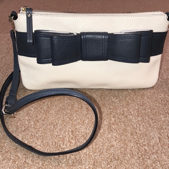 kate spade Handbags - Kate spade leather bag nwot
